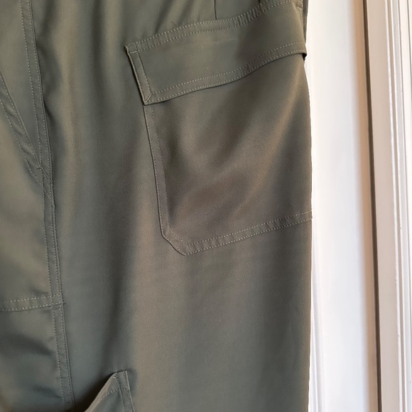 WHBM Olive Green Silky Cargo Pant - Picture 3 of 15